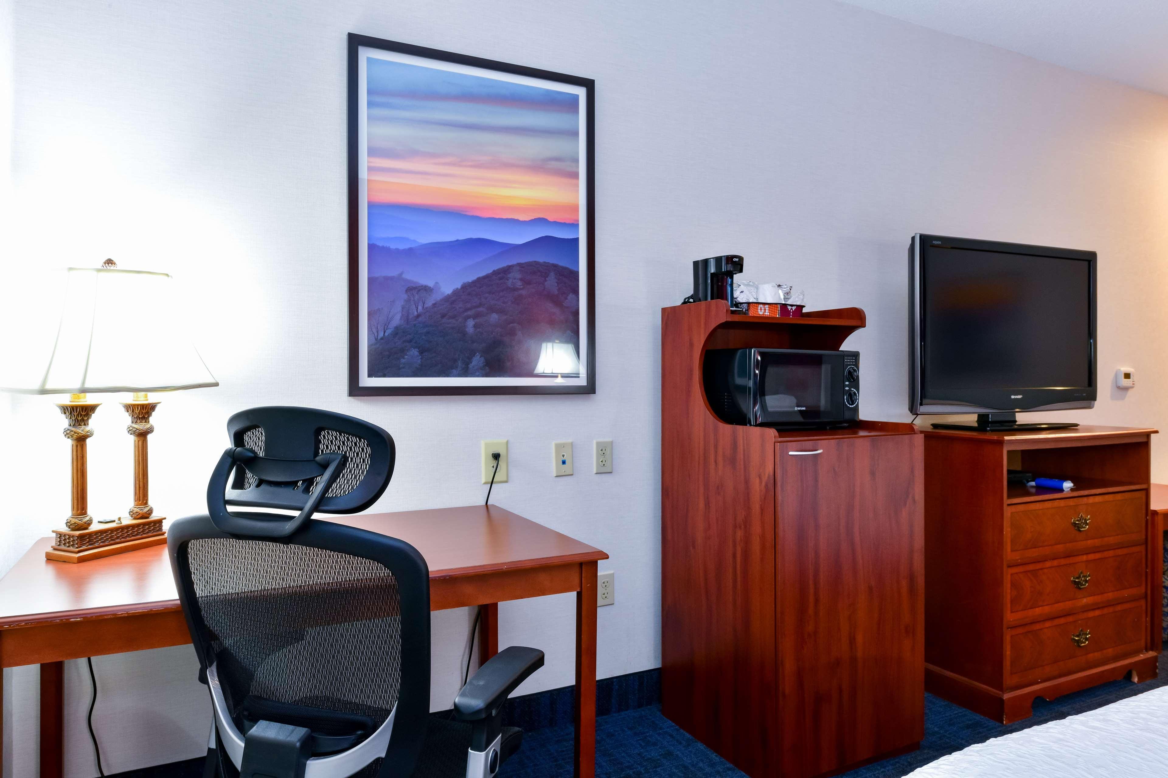 Hampton Inn & Suites Pittsburg Exteriör bild