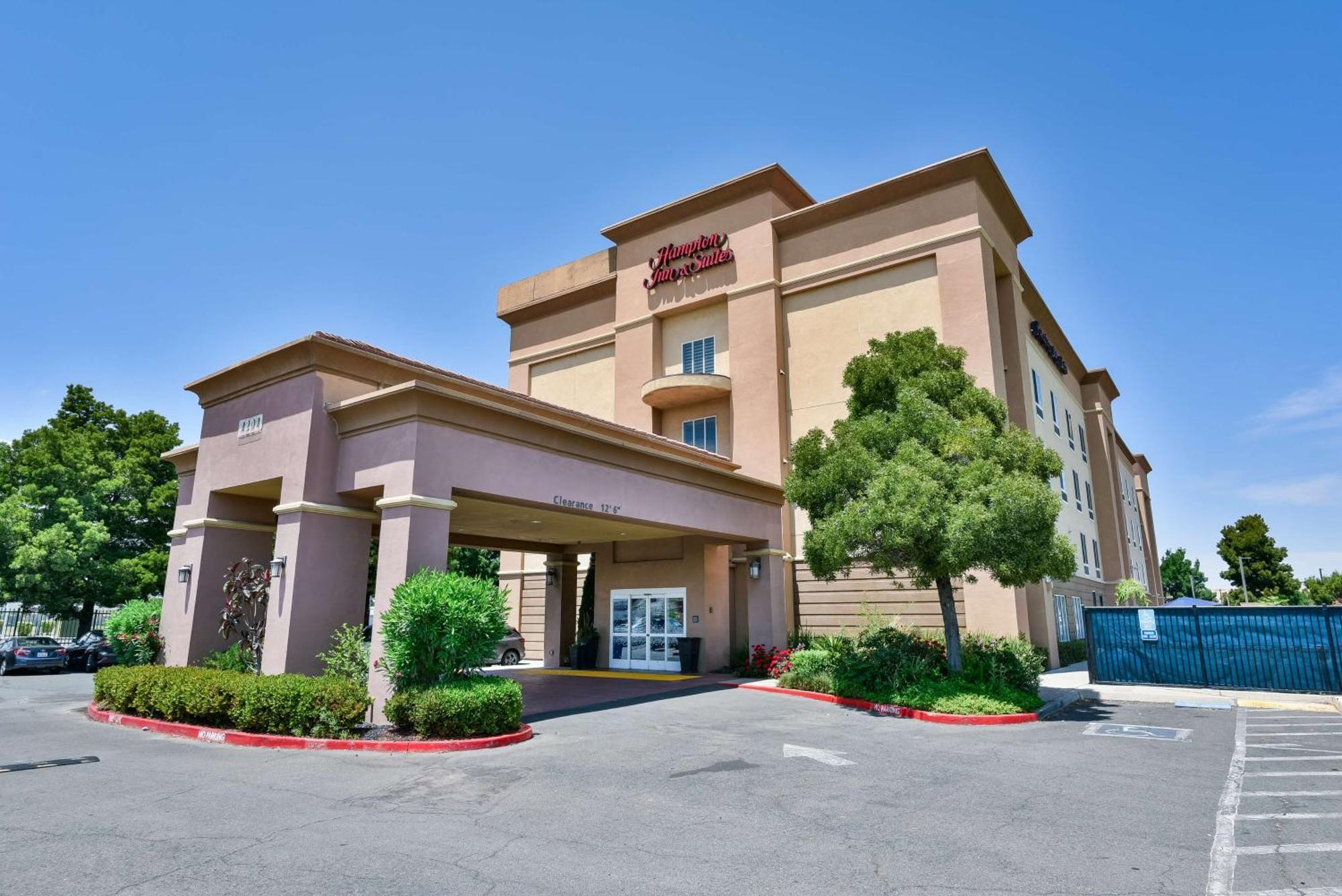 Hampton Inn & Suites Pittsburg Exteriör bild