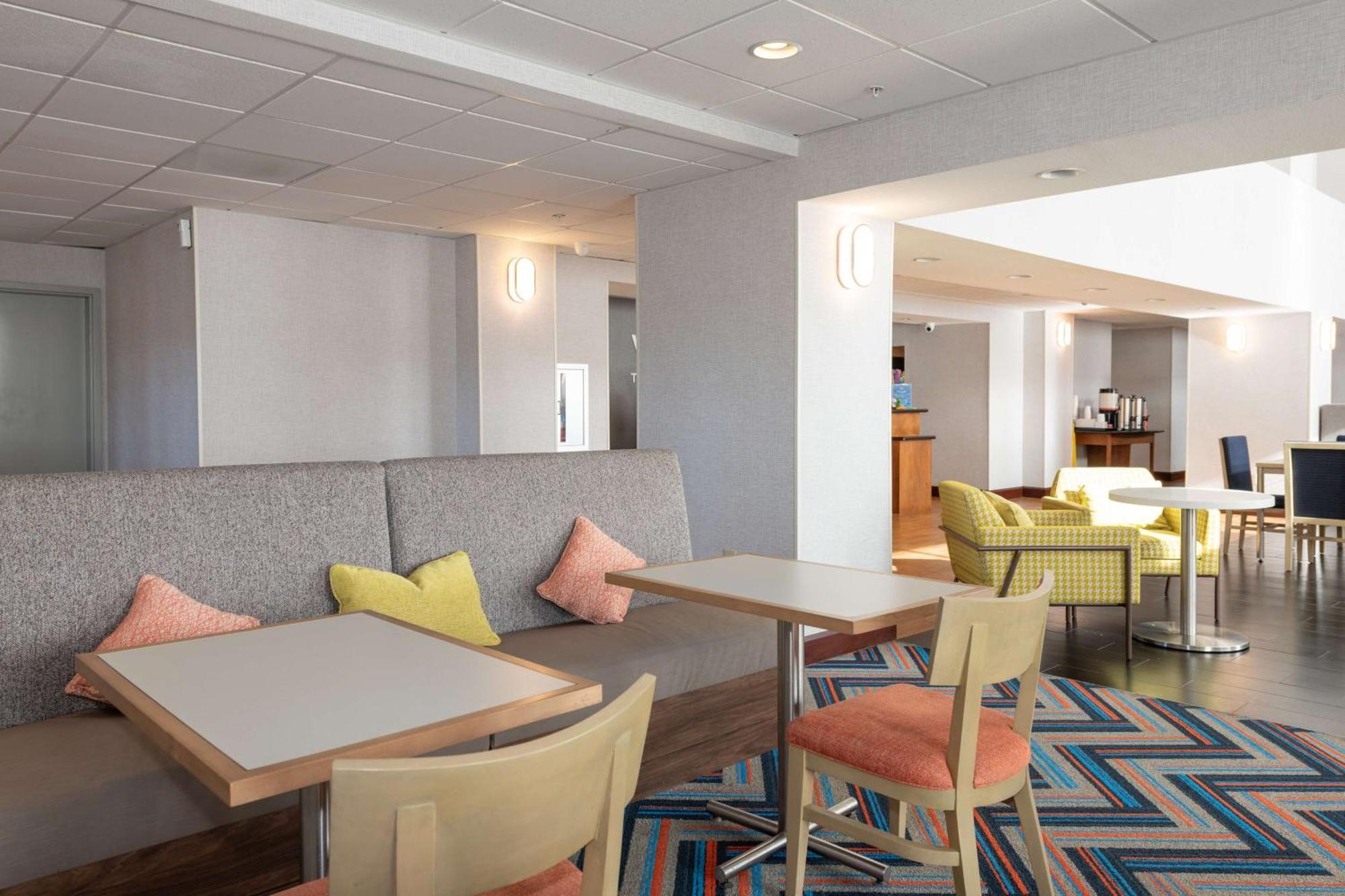 Hampton Inn & Suites Pittsburg Exteriör bild